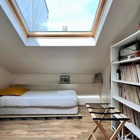 Apartment Grand Duplex Dernier Etage Calme Et Familial Paris